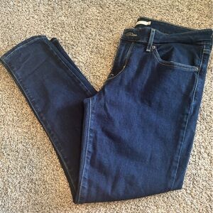Women Levi’s 711 Skinny Jeans | Size 31